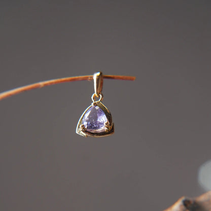 Pendentif en Or 18K – Saphir, éclat intemporel