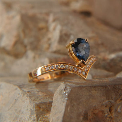 Bague en or 18K – L’alliance des pierres précieuses