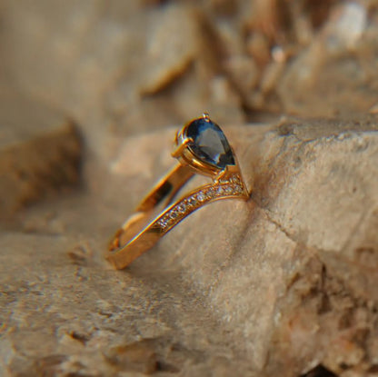 Bague en or 18K – L’alliance des pierres précieuses