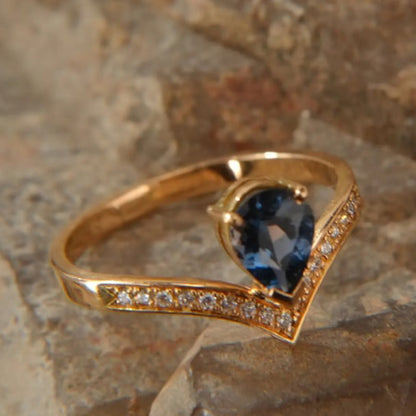 Bague en or 18K – L’alliance des pierres précieuses